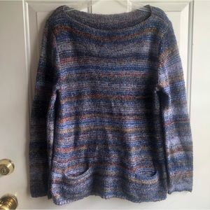 Cozy women’s striped sweater with front pockets size L